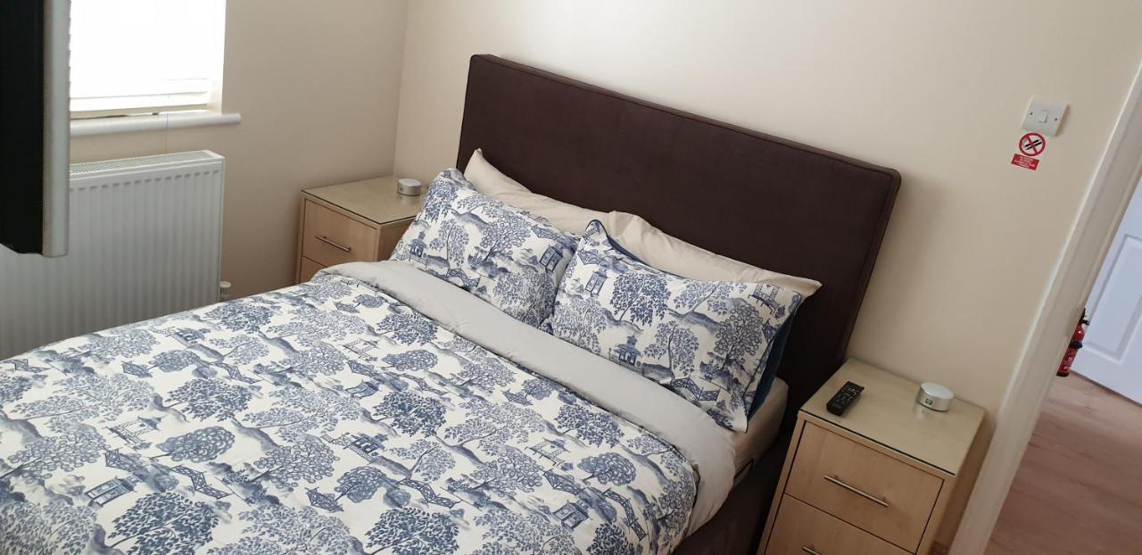 London Luxury 3 Bedroom 2 Bathrooms Flat 1 Min To Redbridge Station Free Parking & Wifi Wanstead Exterior foto