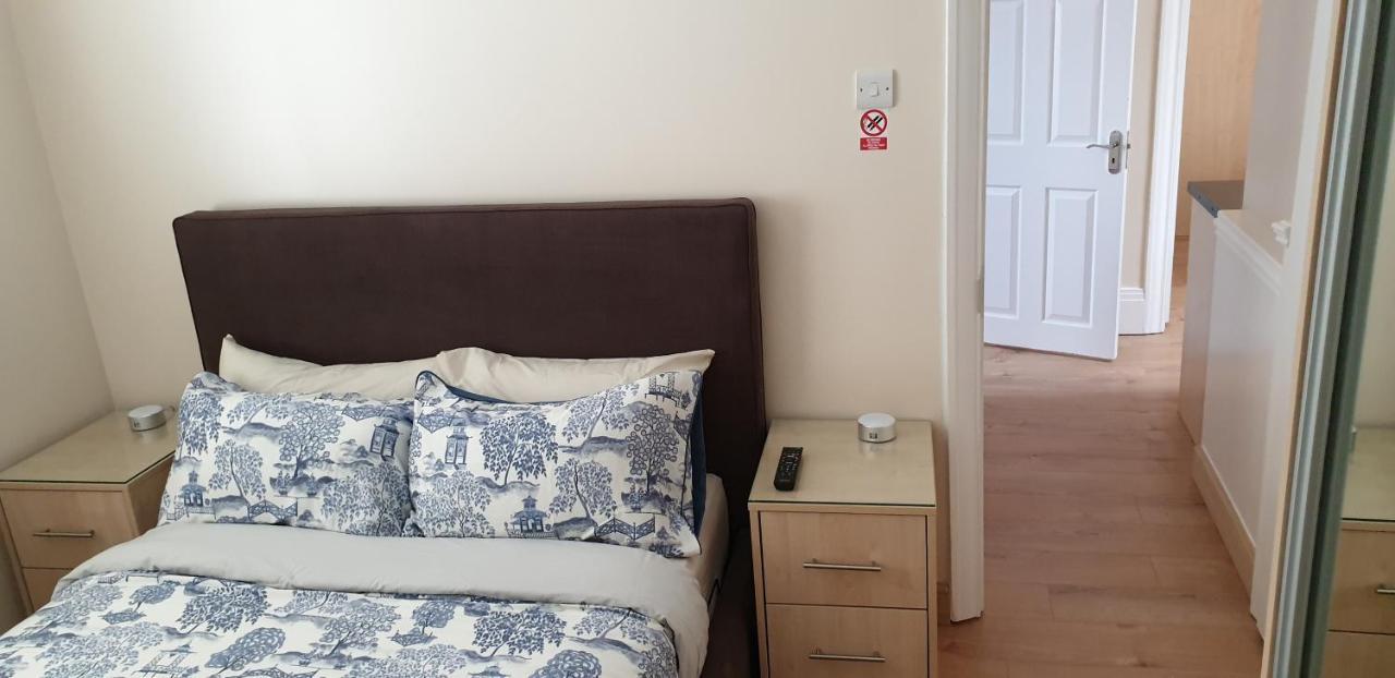 London Luxury 3 Bedroom 2 Bathrooms Flat 1 Min To Redbridge Station Free Parking & Wifi Wanstead Exterior foto