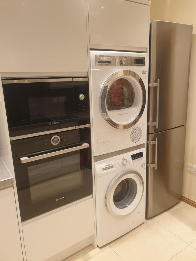 London Luxury 3 Bedroom 2 Bathrooms Flat 1 Min To Redbridge Station Free Parking & Wifi Wanstead Exterior foto