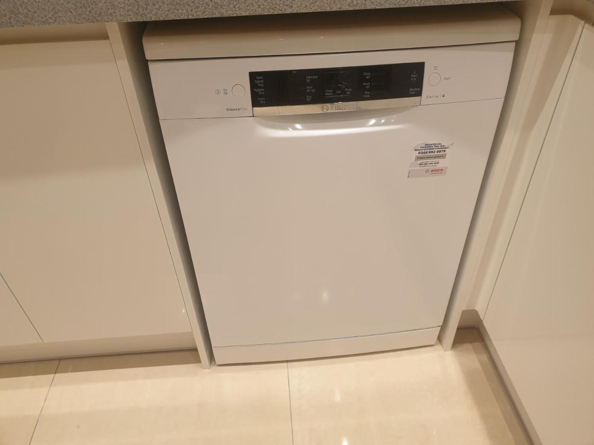 London Luxury 3 Bedroom 2 Bathrooms Flat 1 Min To Redbridge Station Free Parking & Wifi Wanstead Exterior foto
